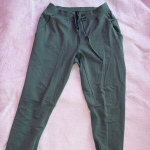 Lululemon Athletica Green City Sweat Joggers